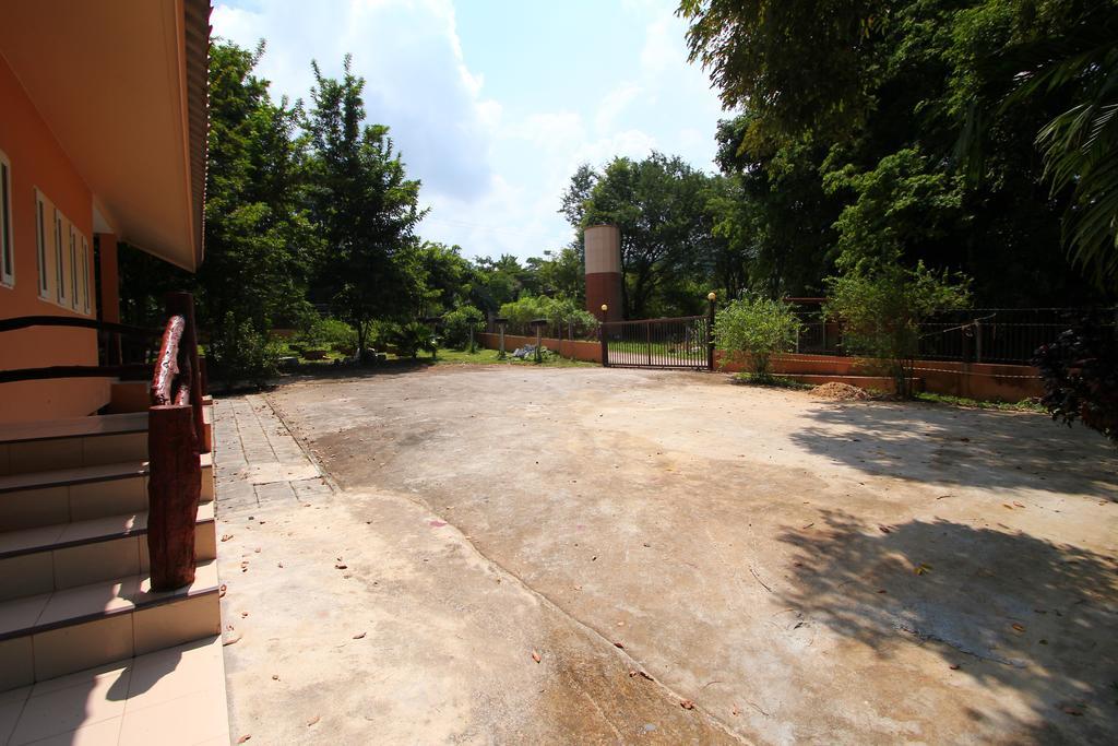 Baan Pordee Homestay Phayayen Luaran gambar